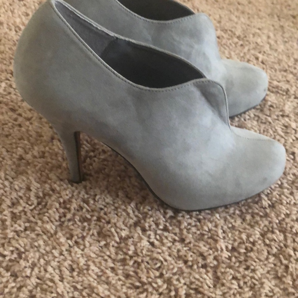Apt 9 Grey Bootie With Heel - image 3